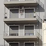 Grey Swan - Modern & Stylish With Private Parking *