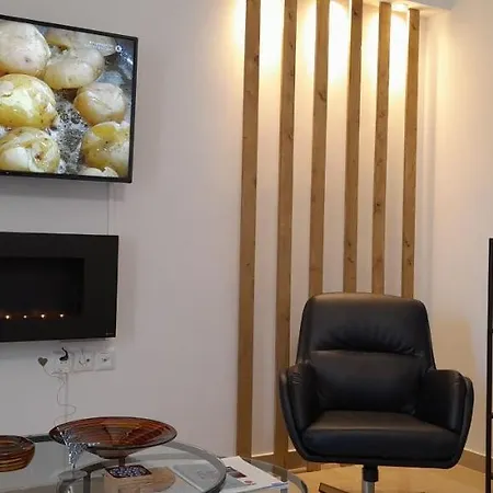 Grey Swan - Modern & Stylish With Private Parking Volos