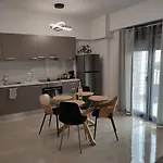 Apartment Grey Swan - Modern & Stylish With Private Parking Volos