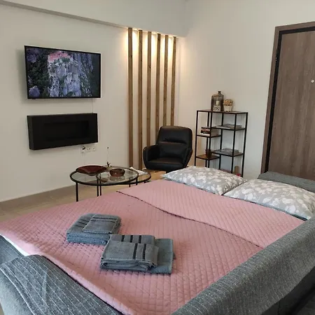 Grey Swan - Modern & Stylish With Private Parking * Volos