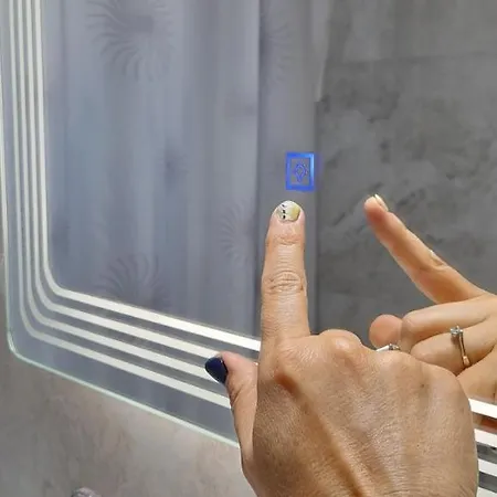 Grey Swan - Modern & Stylish With Private Parking アパート ヴォロス