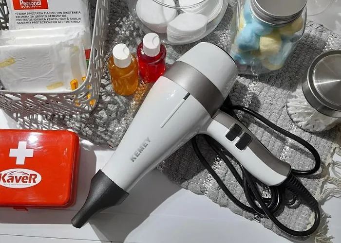 Grey Swan - Modern & Stylish With Private Parking *